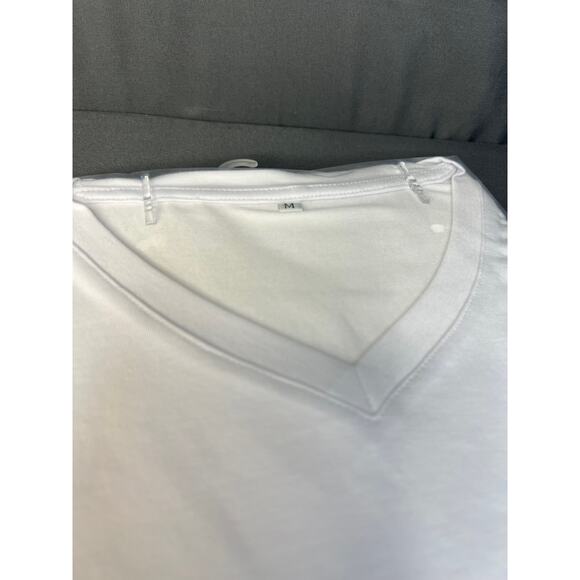 Cricut Womens Size Med White Vneck Tshirt NWT - Picture 5 of 5